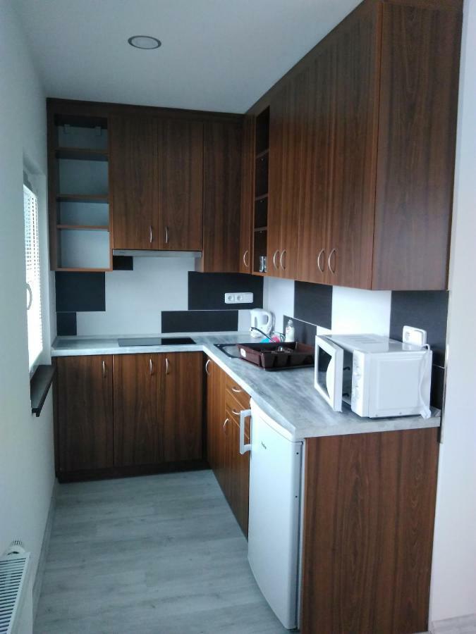 Vinoteka "U Kozu" Otel Nové Město nad Metují Dış mekan fotoğraf